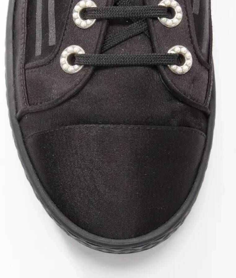 Chanel Vintage Pre-owned Satin sneakers Black Dames
