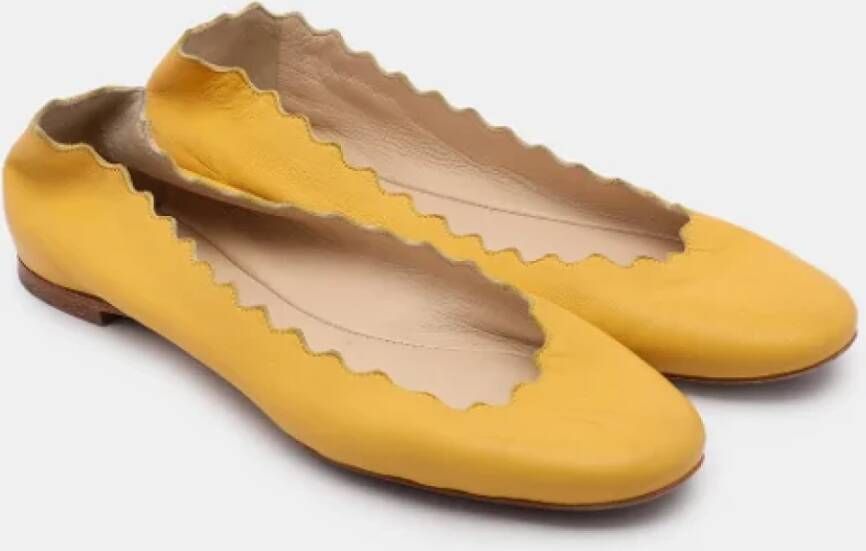 Chloé Pre-owned Leather flats Yellow Dames