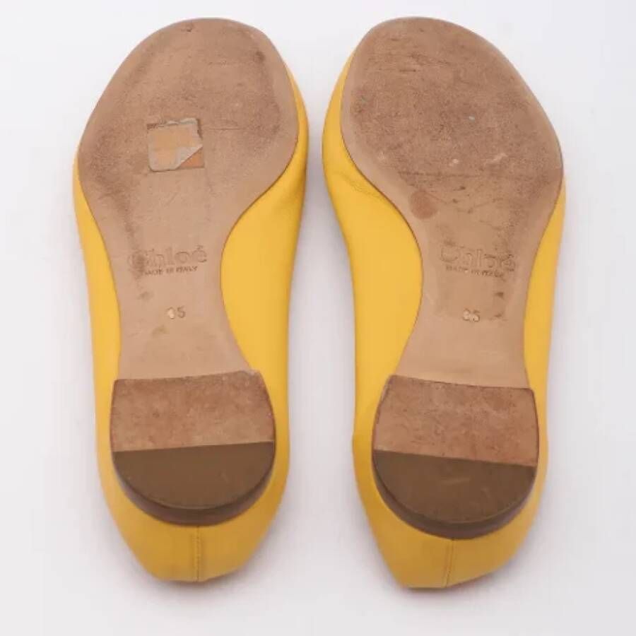 Chloé Pre-owned Leather flats Yellow Dames