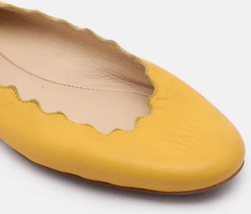 Chloé Pre-owned Leather flats Yellow Dames