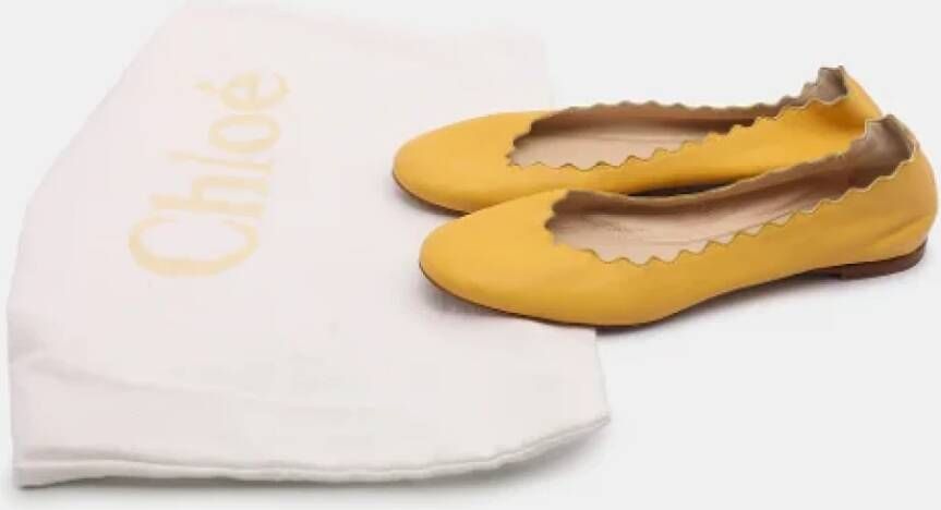 Chloé Pre-owned Leather flats Yellow Dames