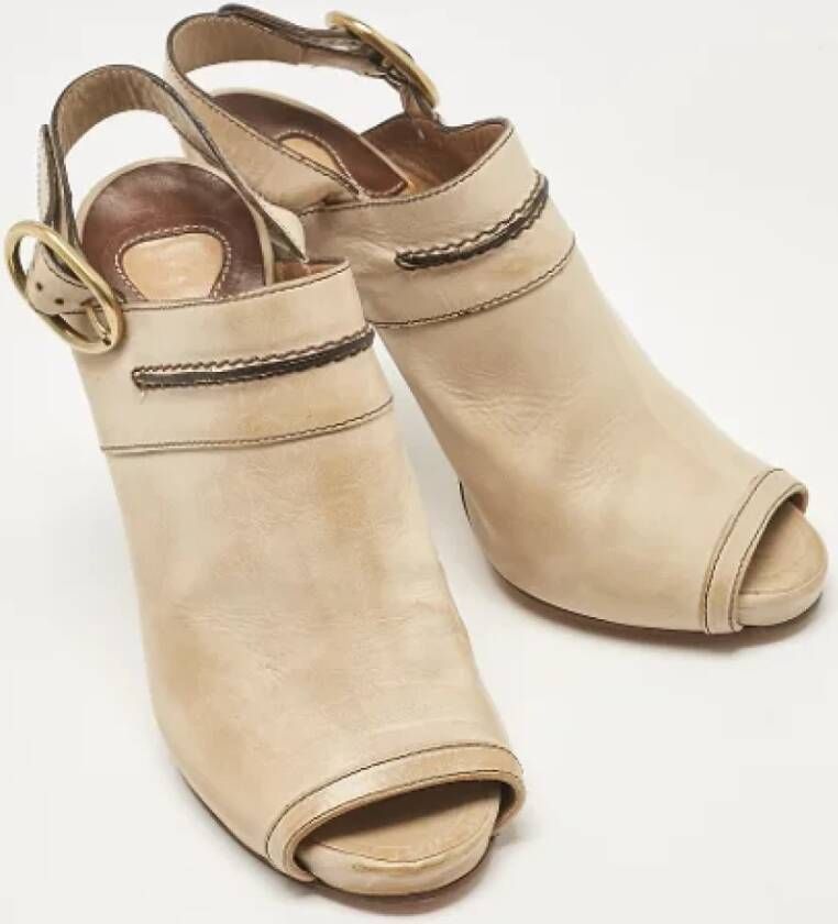 Chloé Pre-owned Leather sandals Beige Dames