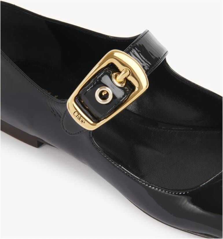 Chloé Zwarte platte schoenen met oversized gouden gesp Black Dames