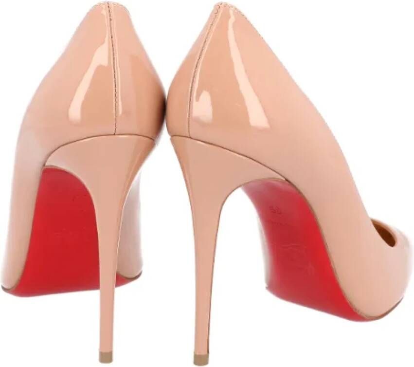 Christian Louboutin Leather heels Beige Dames