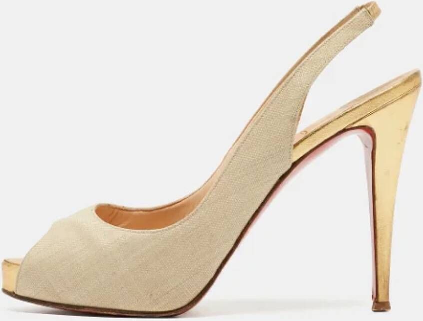 Christian Louboutin Pre-owned Canvas heels Beige Dames