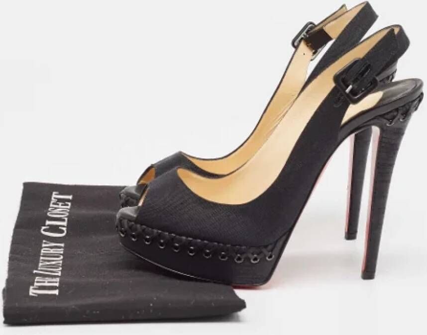 Christian Louboutin Pre-owned Canvas heels Black Dames