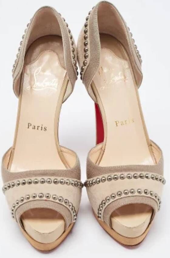 Christian Louboutin Pre-owned Canvas heels Brown Dames