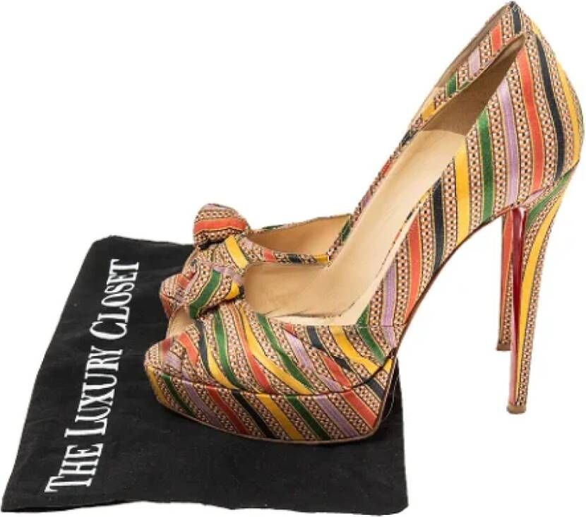 Christian Louboutin Pre-owned Canvas heels Multicolor Dames