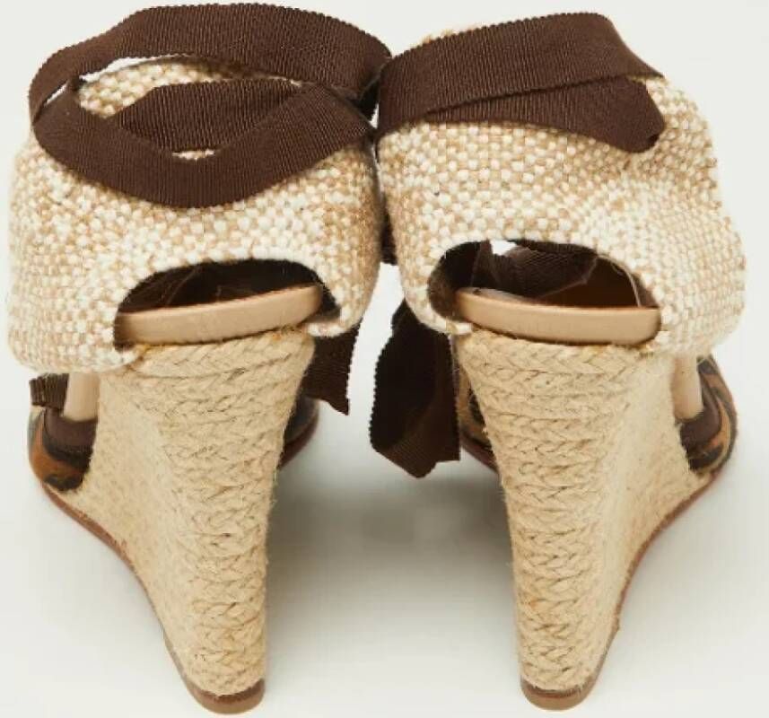 Christian Louboutin Pre-owned Canvas sandals Brown Dames