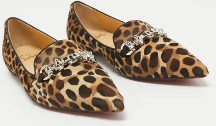 Christian Louboutin Pre-owned Fabric flats Brown Dames