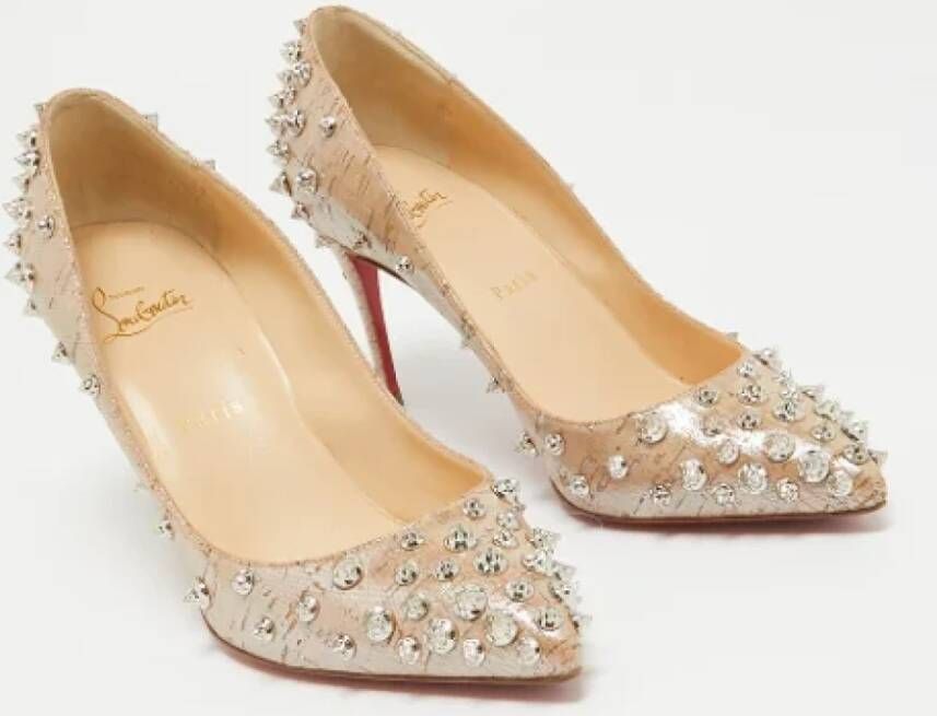 Christian Louboutin Pre-owned Fabric heels Beige Dames