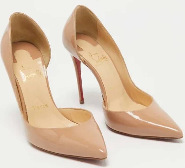 Christian Louboutin Pre-owned Fabric heels Beige Dames