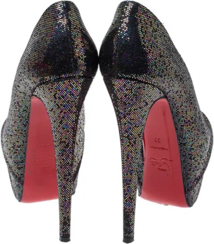 Christian Louboutin Pre-owned Fabric heels Black Dames