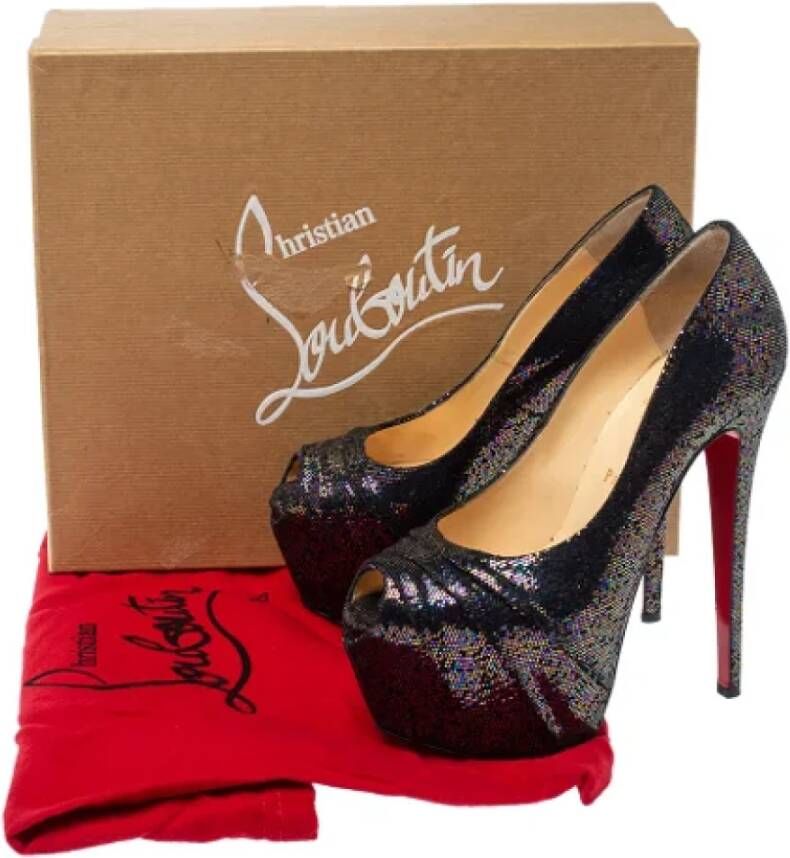 Christian Louboutin Pre-owned Fabric heels Black Dames