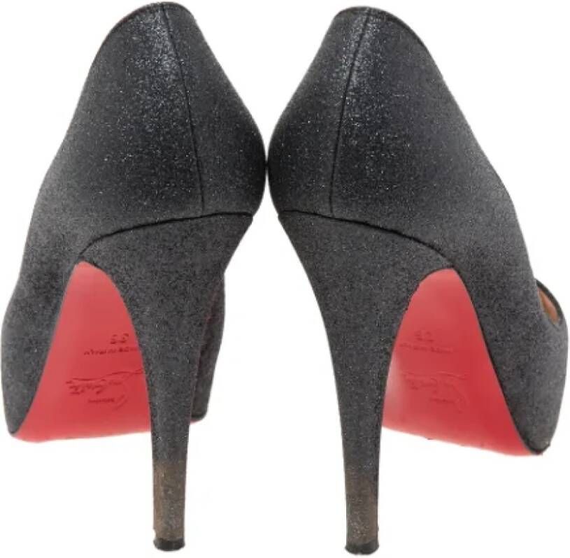 Christian Louboutin Pre-owned Fabric heels Black Dames