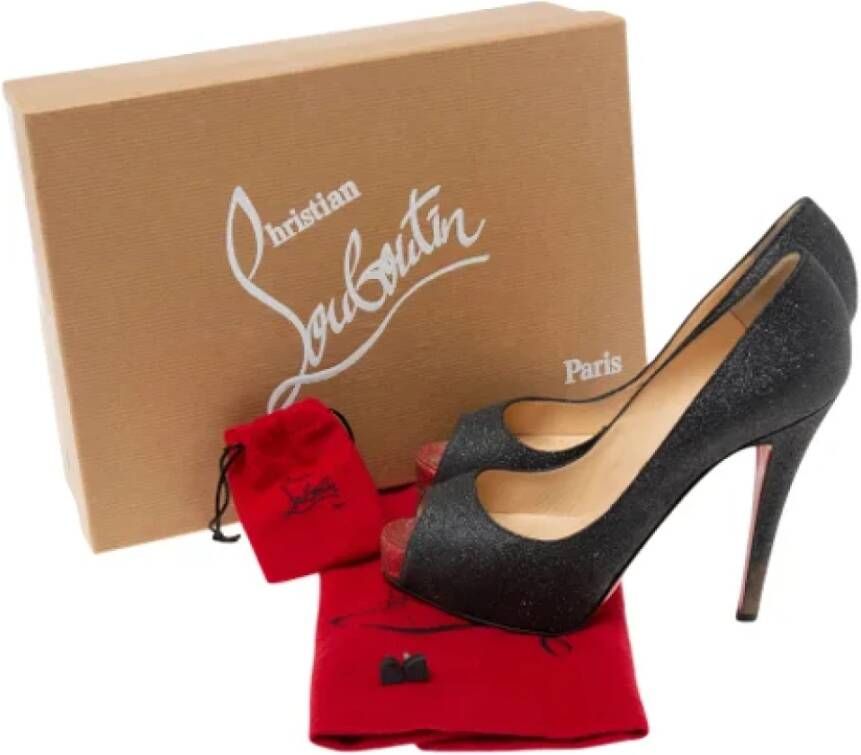 Christian Louboutin Pre-owned Fabric heels Black Dames