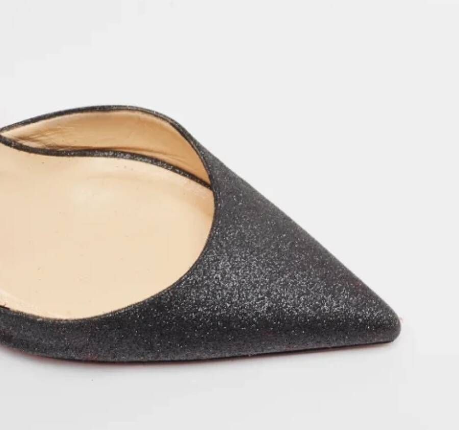 Christian Louboutin Pre-owned Fabric heels Black Dames