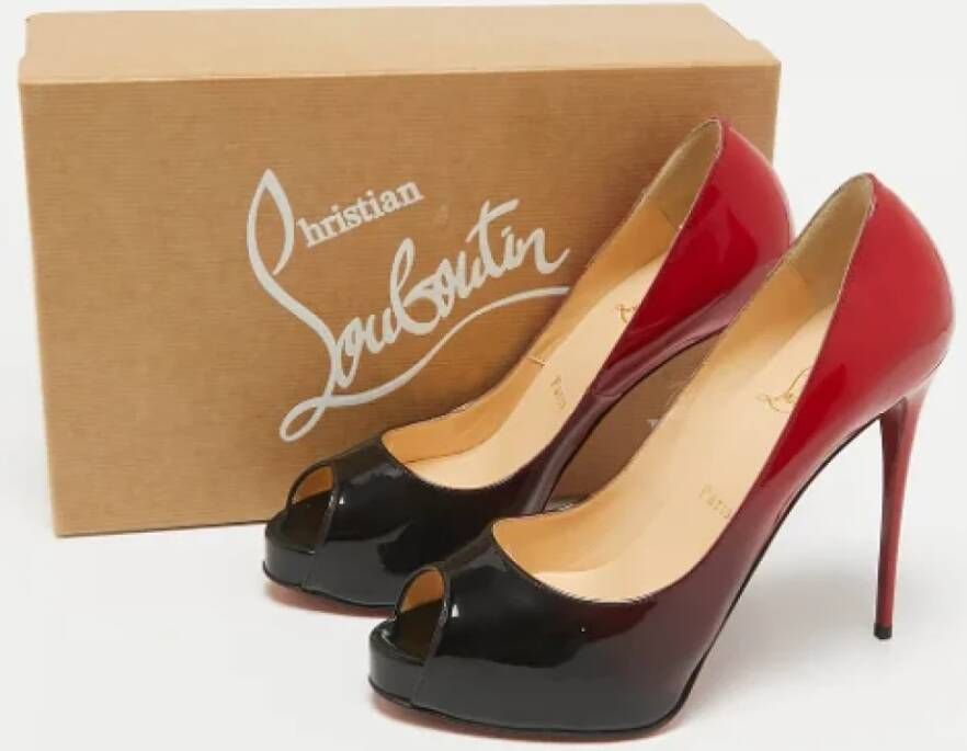 Christian Louboutin Pre-owned Fabric heels Black Dames