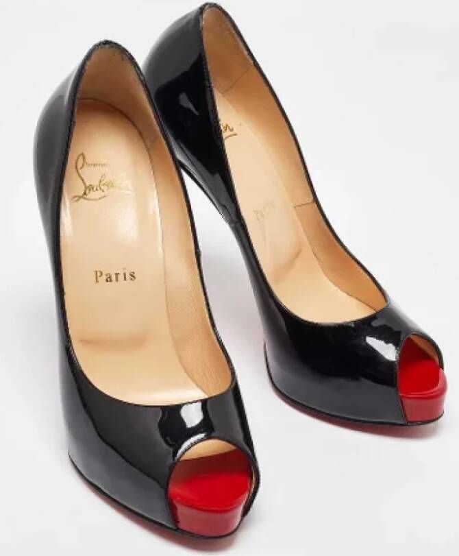 Christian Louboutin Pre-owned Fabric heels Black Dames