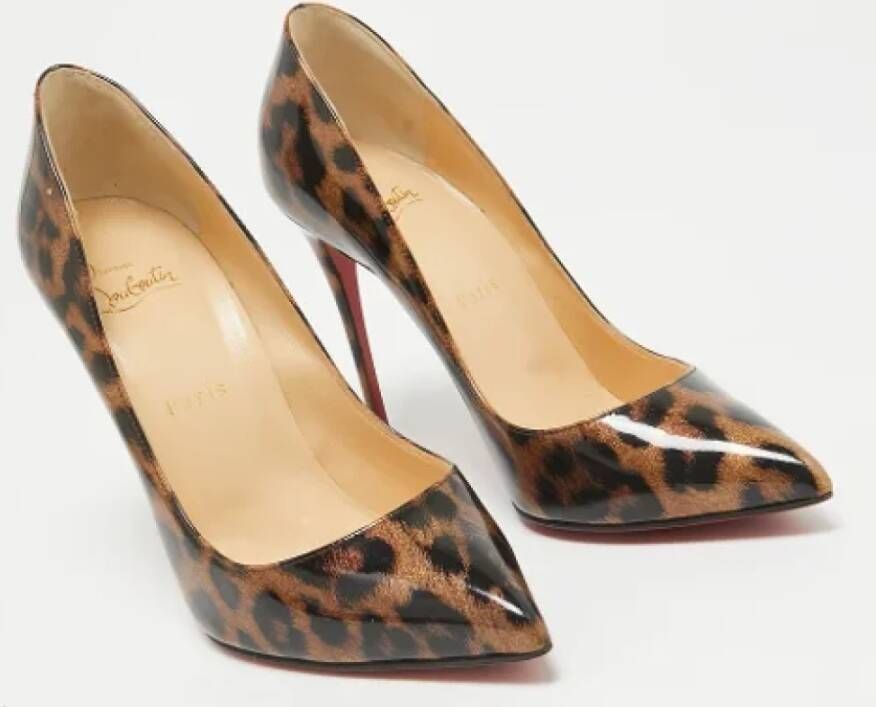 Christian Louboutin Pre-owned Fabric heels Brown Dames