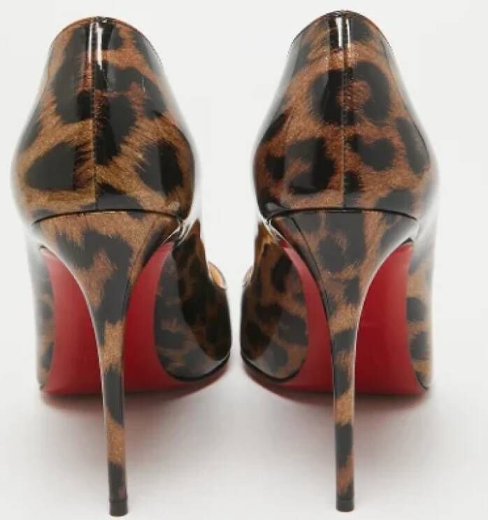 Christian Louboutin Pre-owned Fabric heels Brown Dames