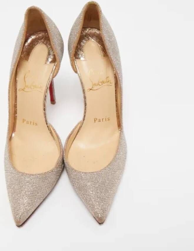 Christian Louboutin Pre-owned Fabric heels Gray Dames