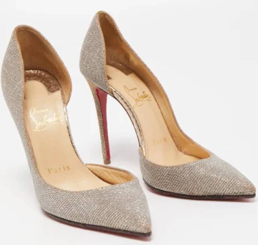 Christian Louboutin Pre-owned Fabric heels Gray Dames