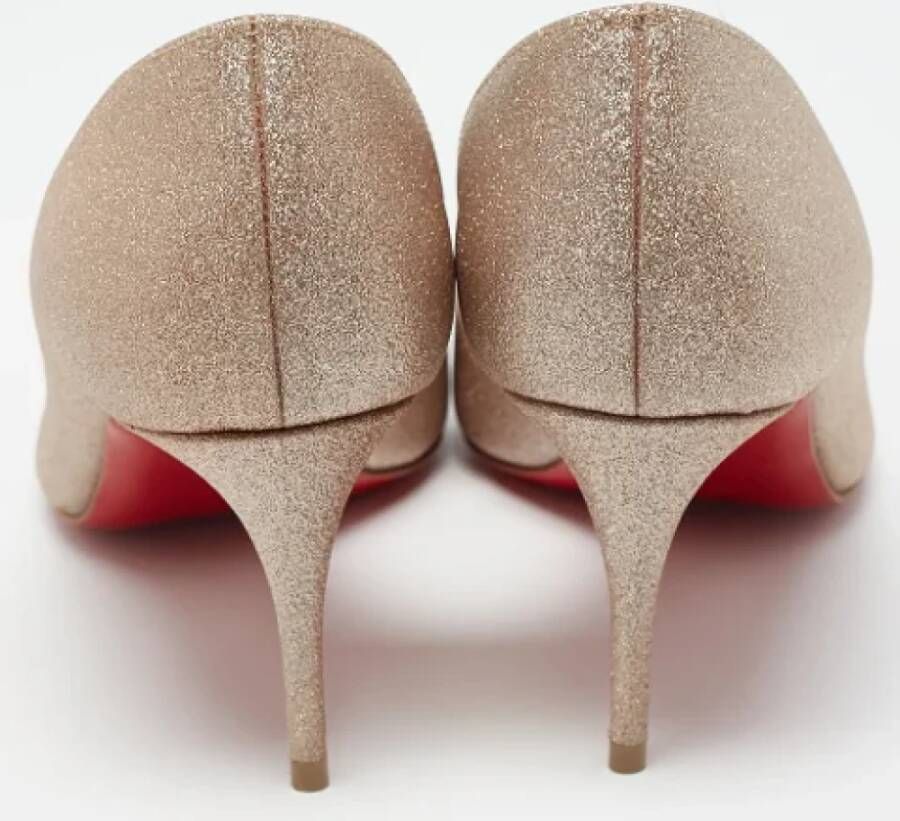 Christian Louboutin Pre-owned Fabric heels Gray Dames