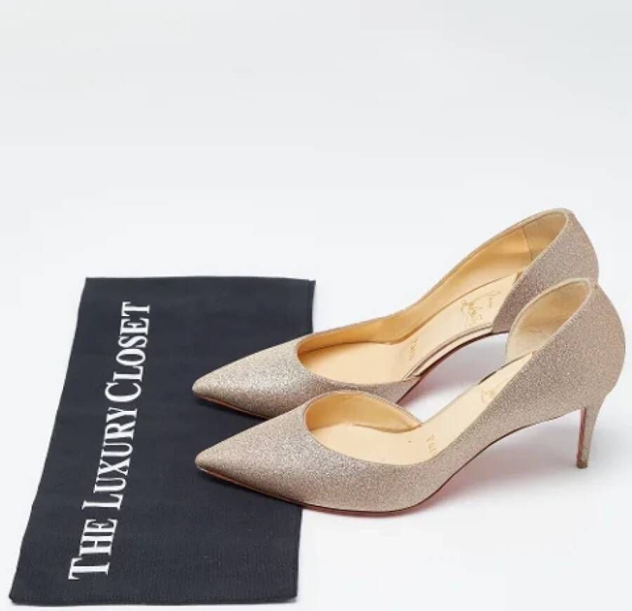 Christian Louboutin Pre-owned Fabric heels Gray Dames