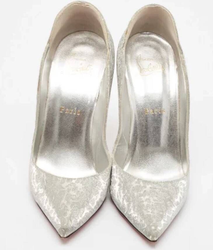 Christian Louboutin Pre-owned Fabric heels Gray Dames