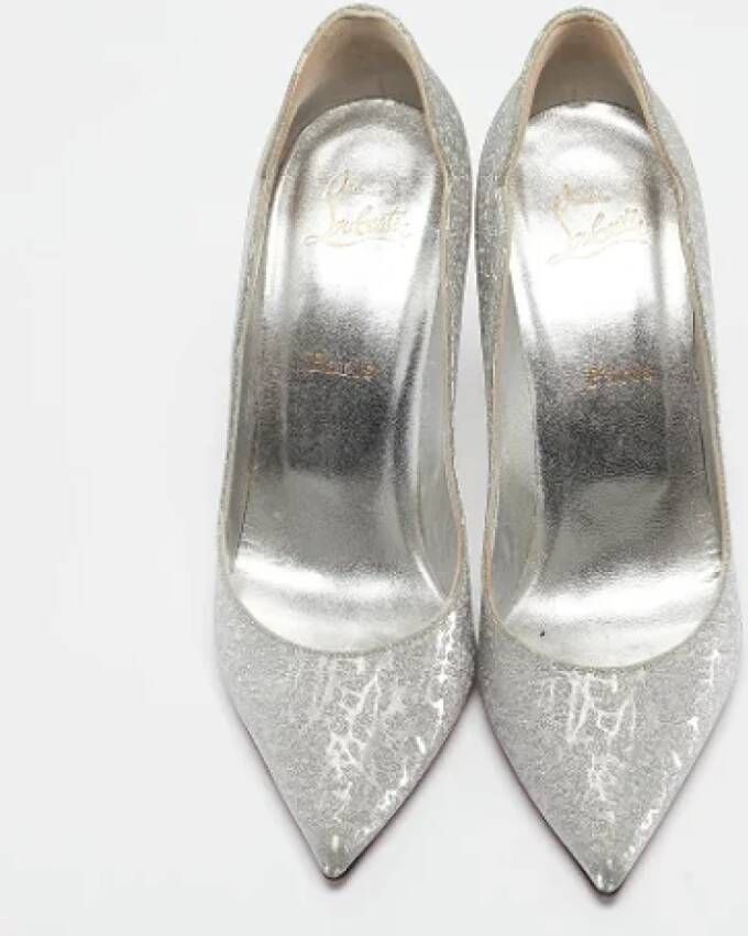 Christian Louboutin Pre-owned Fabric heels Gray Dames