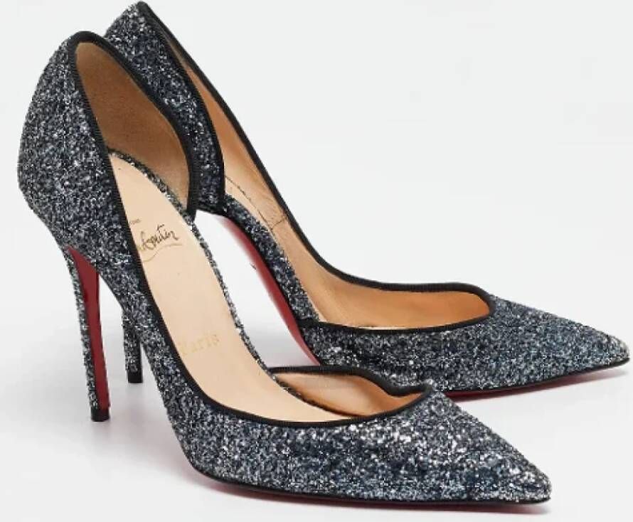 Christian Louboutin Pre-owned Fabric heels Gray Dames