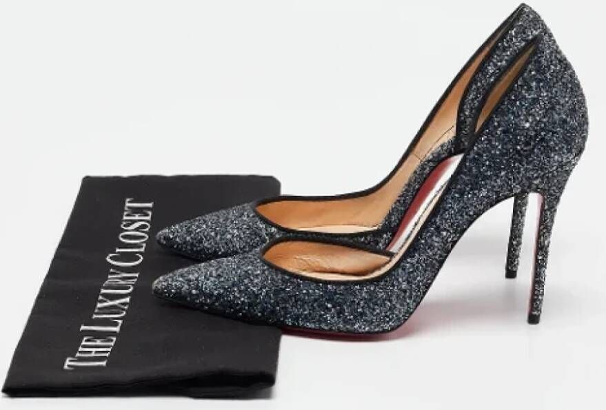 Christian Louboutin Pre-owned Fabric heels Gray Dames