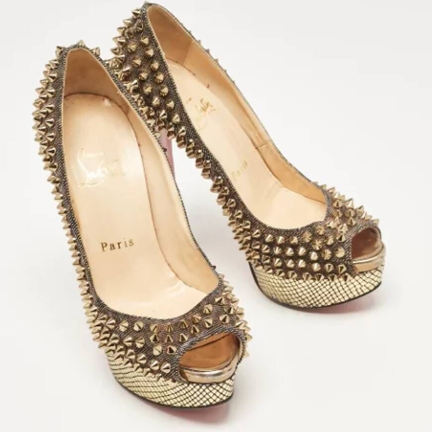 Christian Louboutin Pre-owned Fabric heels Gray Dames