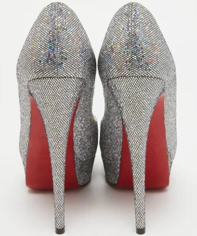 Christian Louboutin Pre-owned Fabric heels Gray Dames