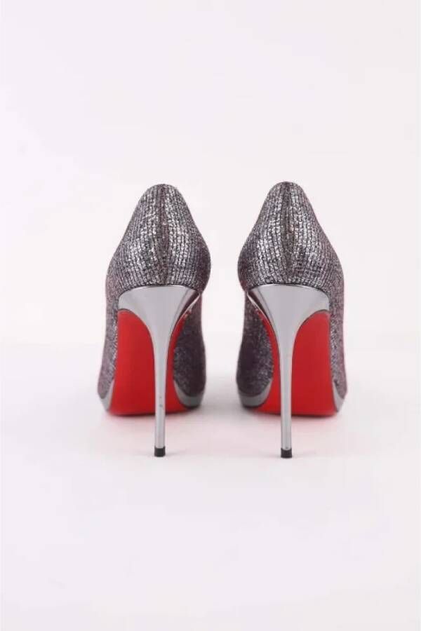 Christian Louboutin Pre-owned Fabric heels Gray Dames