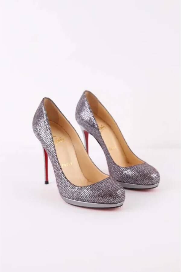 Christian Louboutin Pre-owned Fabric heels Gray Dames