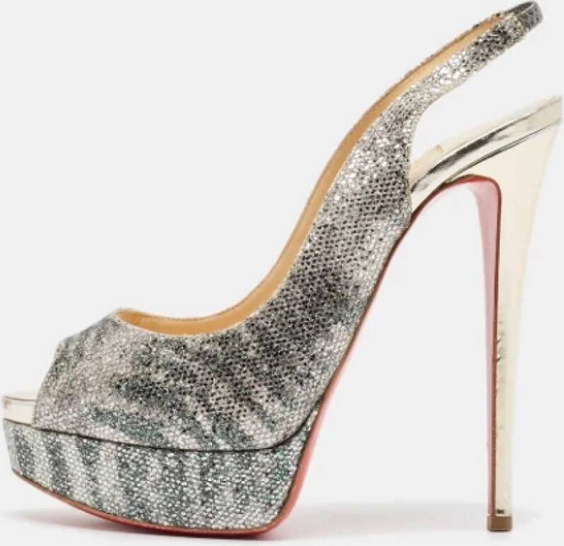 Christian Louboutin Pre-owned Fabric heels Gray Dames