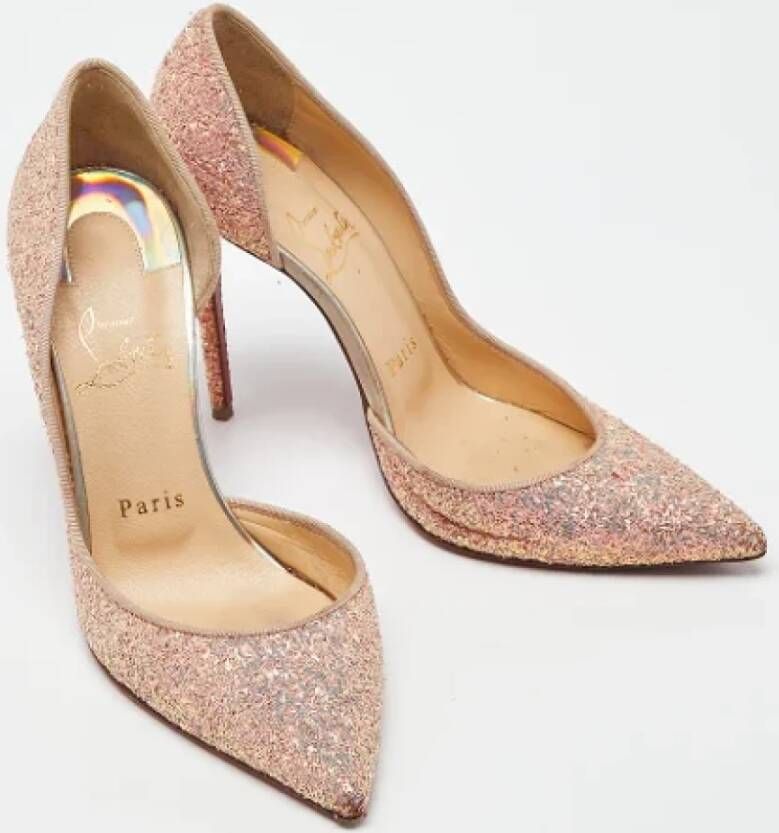 Christian Louboutin Pre-owned Fabric heels Pink Dames