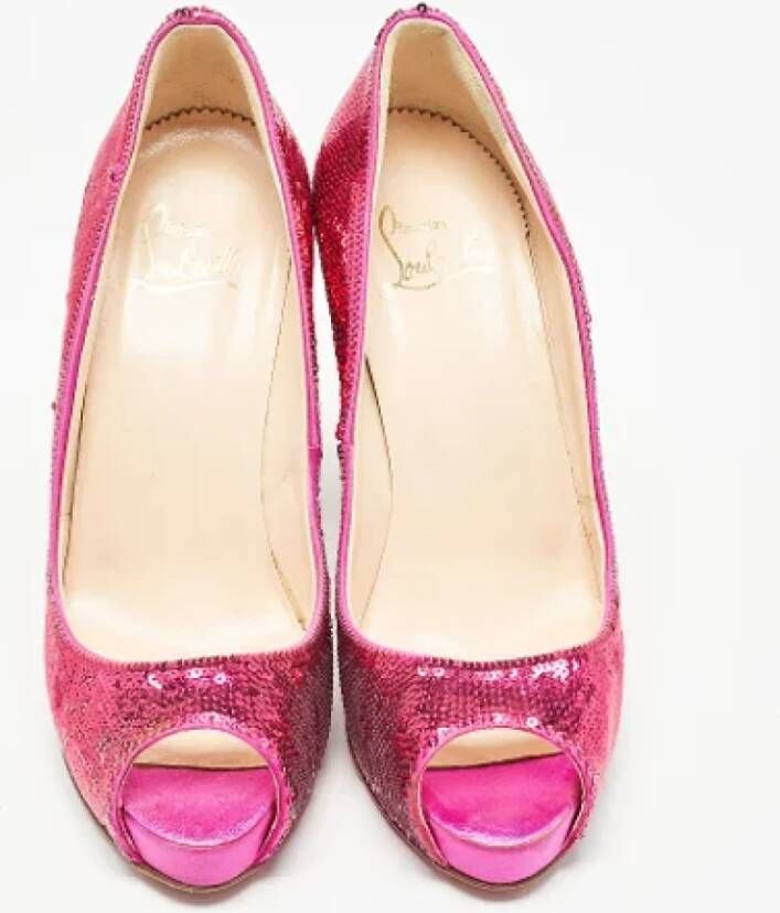 Christian Louboutin Pre-owned Fabric heels Pink Dames