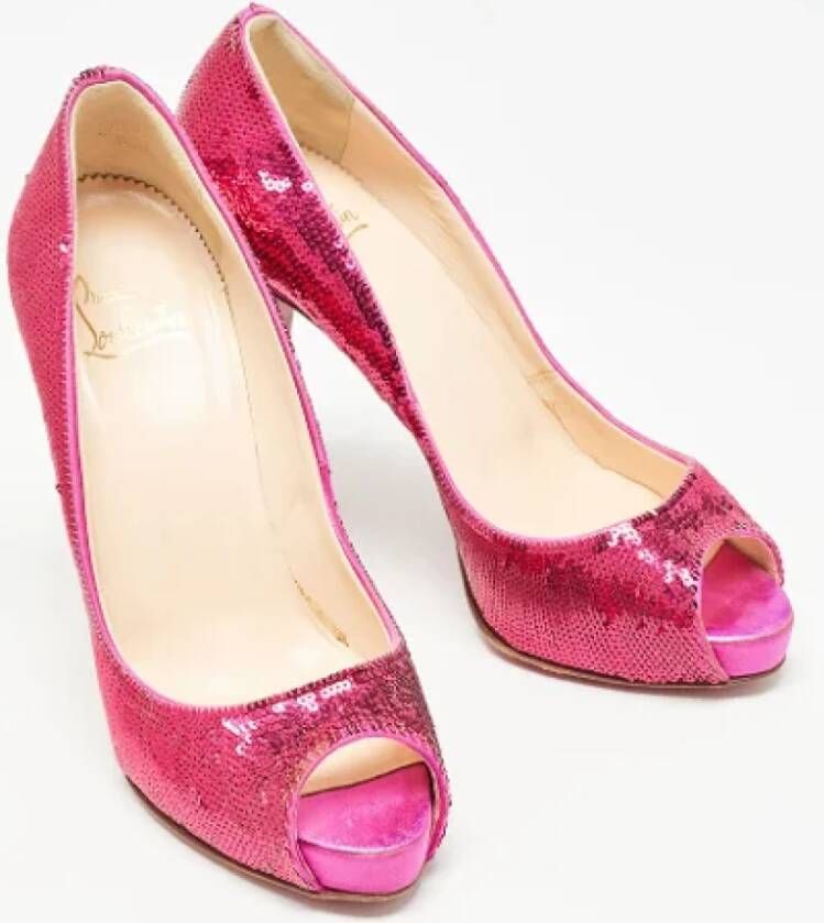 Christian Louboutin Pre-owned Fabric heels Pink Dames