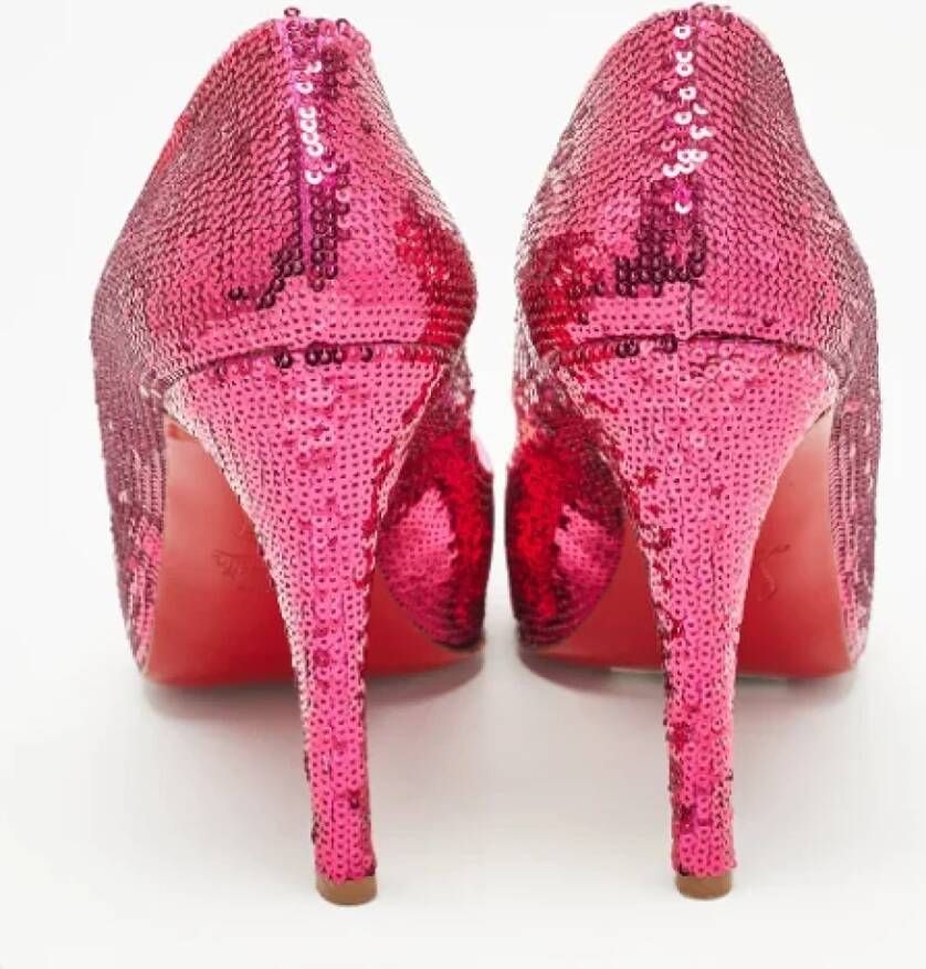 Christian Louboutin Pre-owned Fabric heels Pink Dames