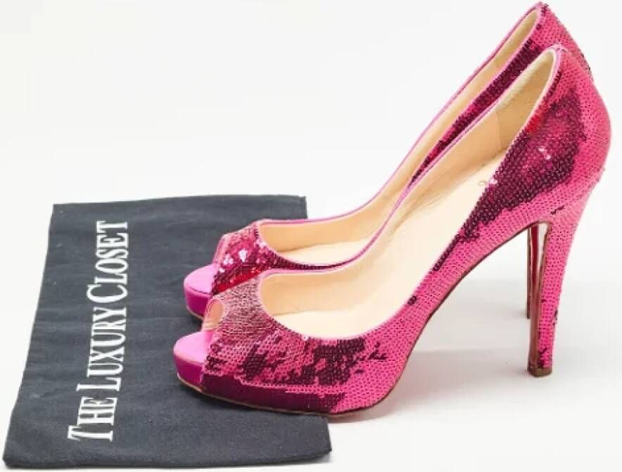 Christian Louboutin Pre-owned Fabric heels Pink Dames