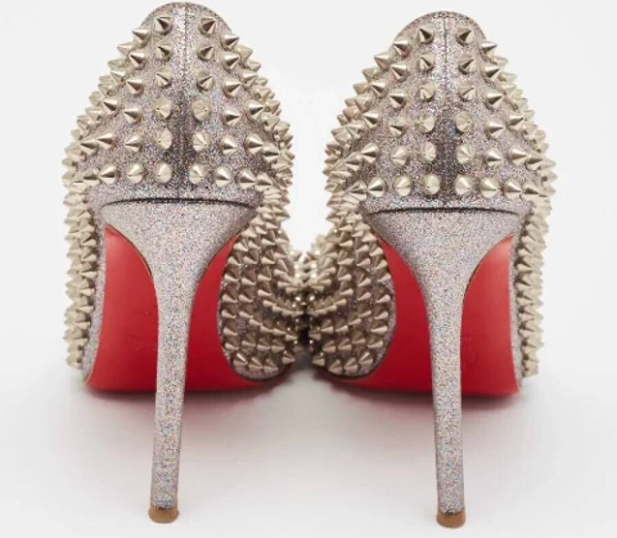 Christian Louboutin Pre-owned Fabric heels Yellow Dames