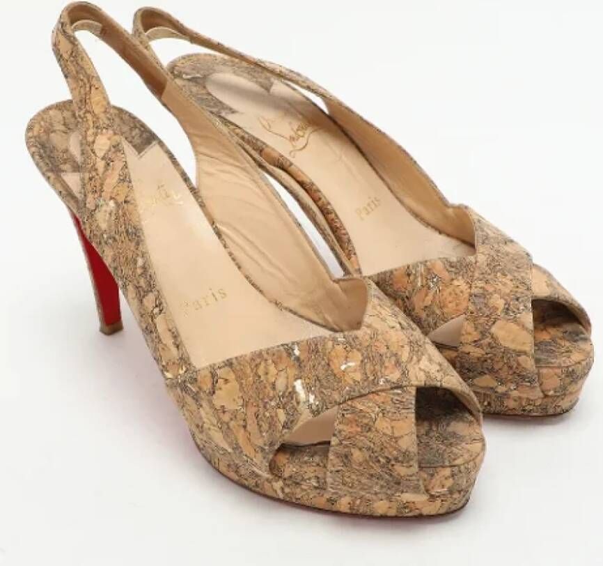 Christian Louboutin Pre-owned Fabric sandals Beige Dames