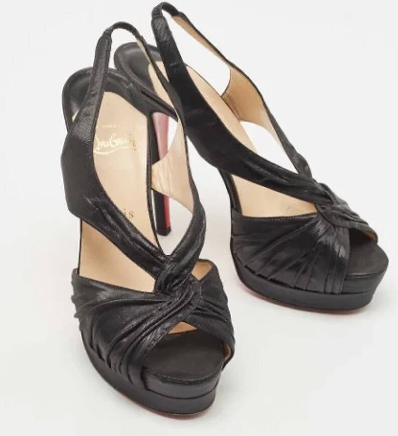 Christian Louboutin Pre-owned Fabric sandals Black Dames