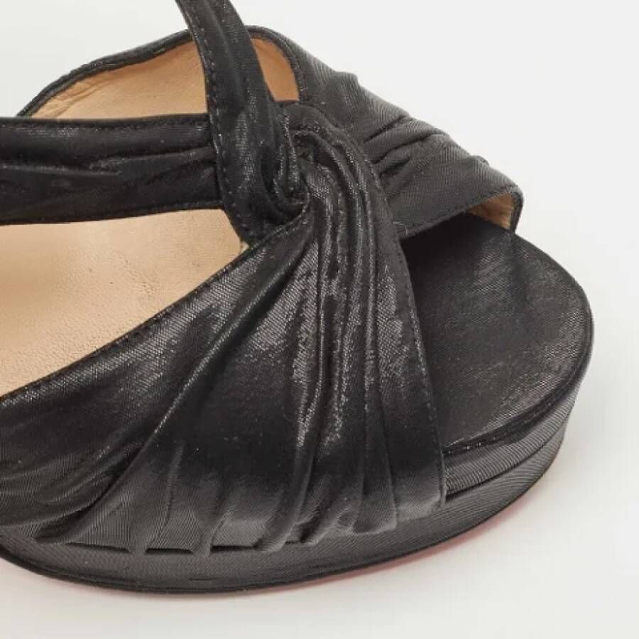 Christian Louboutin Pre-owned Fabric sandals Black Dames