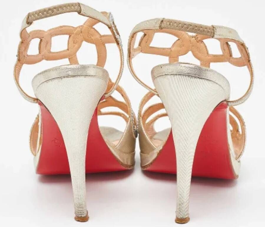 Christian Louboutin Pre-owned Fabric sandals Gray Dames