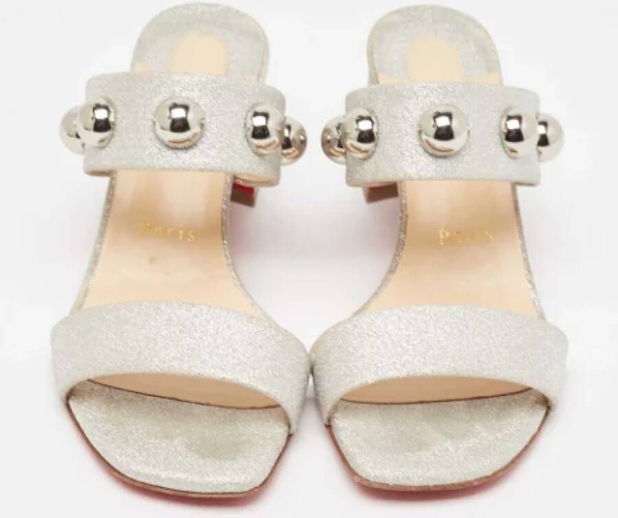 Christian Louboutin Pre-owned Fabric sandals Gray Dames