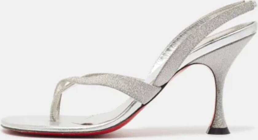 Christian Louboutin Pre-owned Fabric sandals Gray Dames